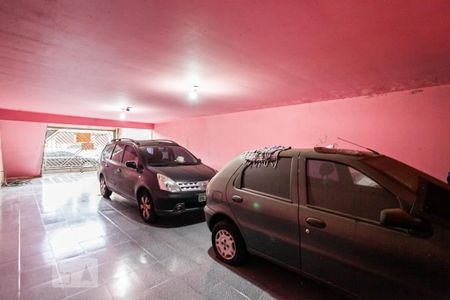 Casa à venda com 250m², 3 quartos e 5 vagas Casa à venda com 250m², 3 quartos e 5 vagasGaragem