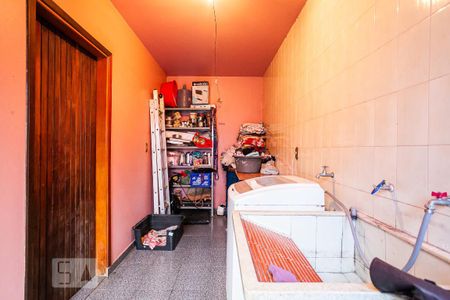 Casa à venda com 250m², 3 quartos e 5 vagas Casa à venda com 250m², 3 quartos e 5 vagasÁrea de Serviço