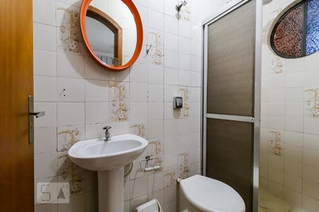 Casa à venda com 450m², 6 quartos e 4 vagasBanheiro da Suíte 3 andar principal