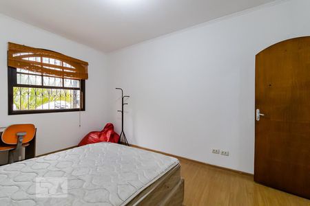 Casa à venda com 450m², 6 quartos e 4 vagasQuarto 1 andar superior