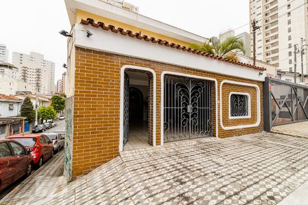 Casa à venda com 450m², 6 quartos e 4 vagasFachada