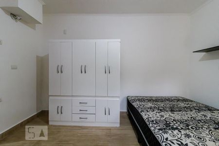 Casa à venda com 450m², 6 quartos e 4 vagasSuíte 4 do andar inferior