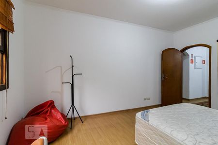 Casa à venda com 450m², 6 quartos e 4 vagasQuarto 1 andar superior