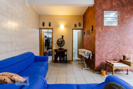 Casa à venda com 450m², 6 quartos e 4 vagasÁrea de Lazer ou Garagem andar inferior