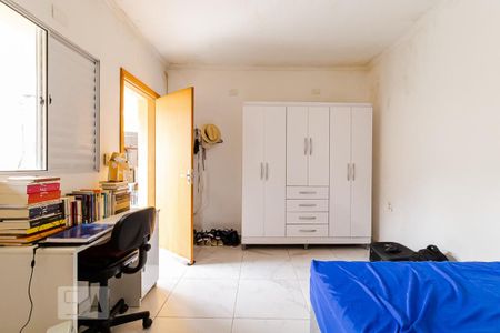 Casa à venda com 450m², 6 quartos e 4 vagasSuíte 5 do andar inferior