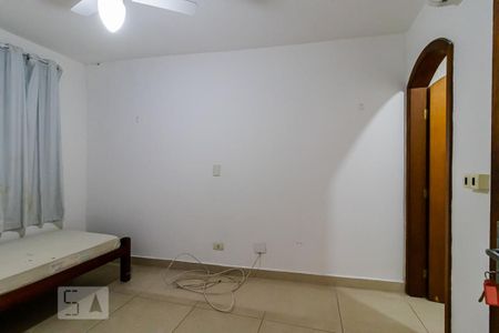Casa à venda com 450m², 6 quartos e 4 vagasSuíte 3 andar principal