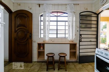 Casa à venda com 450m², 6 quartos e 4 vagasCozinha