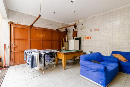 Casa à venda com 450m², 6 quartos e 4 vagasÁrea de Lazer ou Garagem andar inferior
