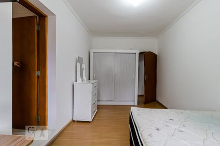 Casa à venda com 450m², 6 quartos e 4 vagasSuíte 2 andar superior