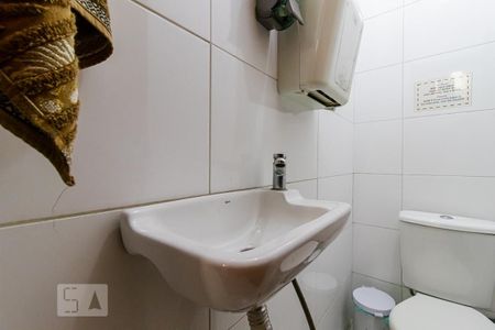 Casa à venda com 450m², 6 quartos e 4 vagasBanheiro de Serviço