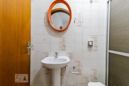 Casa à venda com 450m², 6 quartos e 4 vagasBanheiro da Suíte 3 andar principal