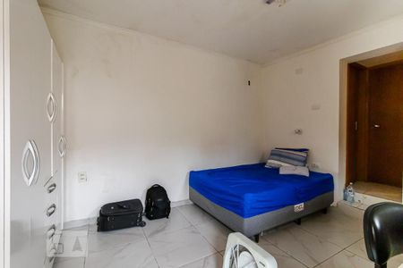 Casa à venda com 450m², 6 quartos e 4 vagasSuíte 5 do andar inferior