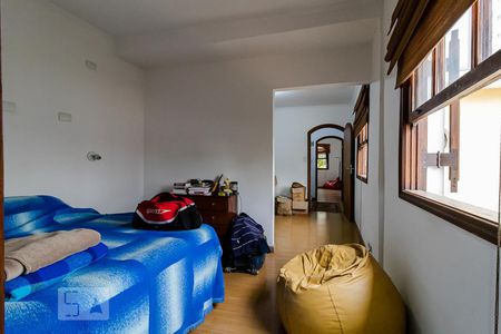 Casa à venda com 450m², 6 quartos e 4 vagasSuíte 1 andar superior