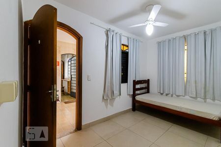 Casa à venda com 450m², 6 quartos e 4 vagasSuíte 3 andar principal