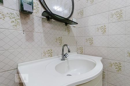 Casa à venda com 450m², 6 quartos e 4 vagasBanheiro andar superior