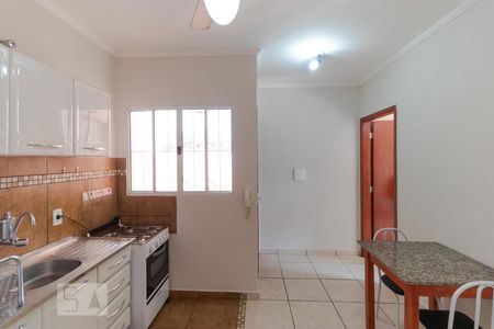 Sala e Cozinha de kitnet/studio para alugar com 1 quarto, 42m² em Cidade Universitária, Campinas
