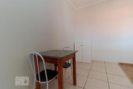Sala de kitnet/studio para alugar com 1 quarto, 42m² em Cidade Universitária, Campinas