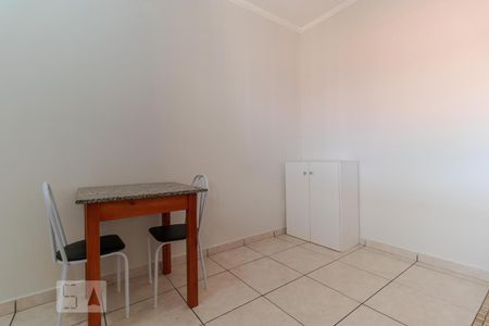 Sala de kitnet/studio para alugar com 1 quarto, 42m² em Cidade Universitária, Campinas