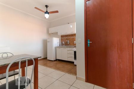 Sala e Cozinha de kitnet/studio para alugar com 1 quarto, 42m² em Cidade Universitária, Campinas