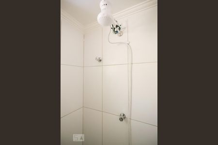 Banheiro de kitnet/studio para alugar com 1 quarto, 30m² em Vila Zat, São Paulo