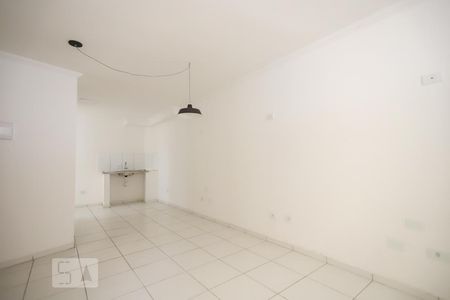Quarto e Sala de kitnet/studio para alugar com 1 quarto, 30m² em Vila Zat, São Paulo