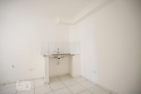 Cozinha de kitnet/studio para alugar com 1 quarto, 30m² em Vila Zat, São Paulo