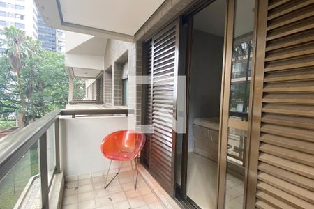 Apartamento à venda com 284m², 4 quartos e 4 vagasVaranda da suíte
