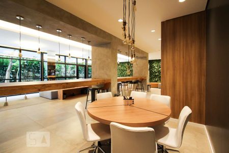 Studio para alugar com 28m², 1 quarto e sem vaga Studio para alugar com 28m², 1 quarto e sem vagaHall/Espaço Gourmet