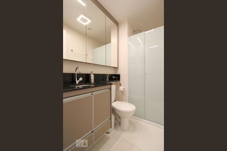 Studio para alugar com 28m², 1 quarto e sem vaga Studio para alugar com 28m², 1 quarto e sem vagaBanheiro