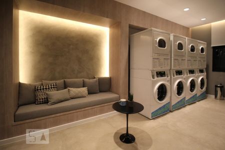 Studio para alugar com 28m², 1 quarto e sem vaga Studio para alugar com 28m², 1 quarto e sem vagaLavanderia