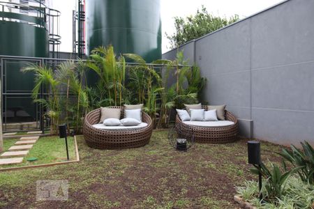 Studio para alugar com 28m², 1 quarto e sem vaga Studio para alugar com 28m², 1 quarto e sem vagaÁrea comum - Piscina