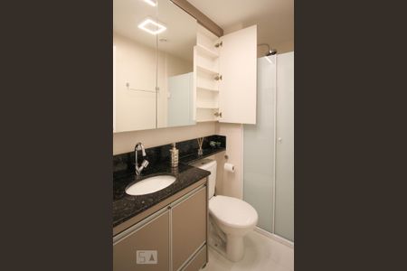 Studio para alugar com 28m², 1 quarto e sem vaga Studio para alugar com 28m², 1 quarto e sem vagaBanheiro