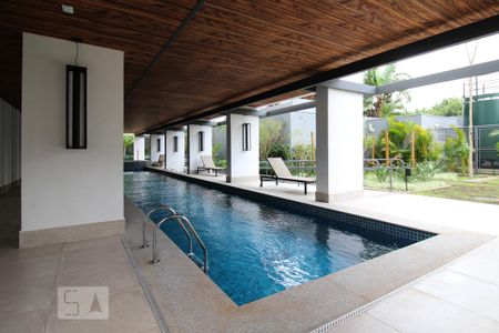 Studio para alugar com 28m², 1 quarto e sem vaga Studio para alugar com 28m², 1 quarto e sem vagaÁrea comum - Piscina