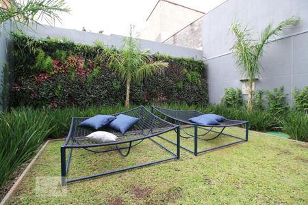 Studio para alugar com 28m², 1 quarto e sem vaga Studio para alugar com 28m², 1 quarto e sem vagaÁrea comum - Piscina