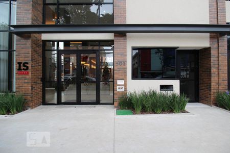 Studio para alugar com 28m², 1 quarto e sem vaga Studio para alugar com 28m², 1 quarto e sem vagaFachada