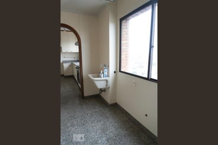 Apartamento à venda com 119m², 3 quartos e 2 vagas Apartamento à venda com 119m², 3 quartos e 2 vagasLavanderia