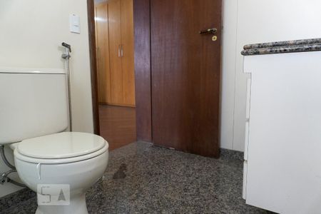 Apartamento à venda com 119m², 3 quartos e 2 vagas Apartamento à venda com 119m², 3 quartos e 2 vagasBanheiro Suíte