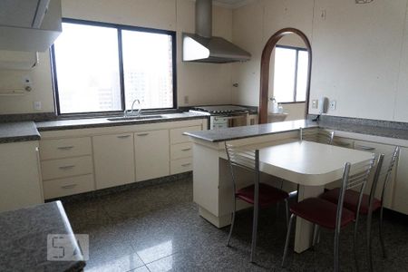 Apartamento à venda com 119m², 3 quartos e 2 vagas Apartamento à venda com 119m², 3 quartos e 2 vagasCozinha