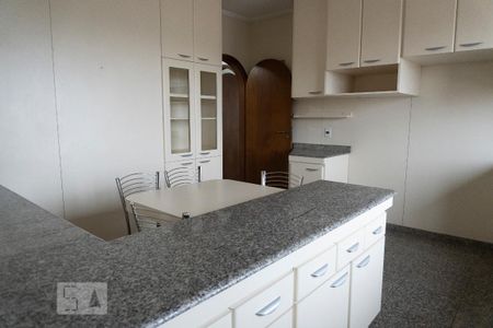 Apartamento à venda com 119m², 3 quartos e 2 vagas Apartamento à venda com 119m², 3 quartos e 2 vagasCozinha