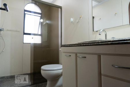 Apartamento à venda com 119m², 3 quartos e 2 vagas Apartamento à venda com 119m², 3 quartos e 2 vagasBanheiro
