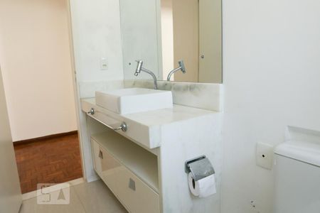 Apartamento à venda com 80m², 3 quartos e sem vagaBanheiro