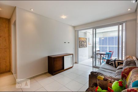 Sala de apartamento para alugar com 2 quartos, 77m² em Gonzaga, Santos