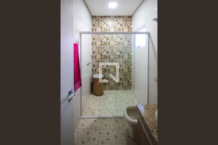 Casa à venda com 257m², 3 quartos e 4 vagasBanheiro da Suíte