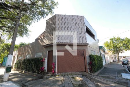 Casa à venda com 257m², 3 quartos e 4 vagasFachada