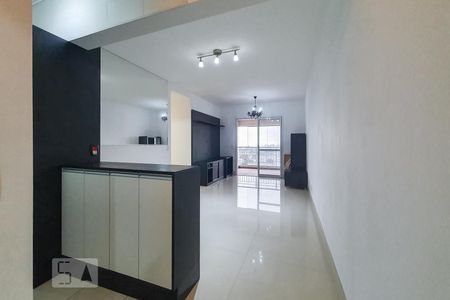 Apartamento para alugar com 74m², 3 quartos e 1 vaga Apartamento para alugar com 74m², 3 quartos e 1 vagaSala