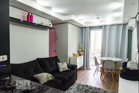 Sala de apartamento para alugar com 2 quartos, 50m² em Jardim Celeste, São Paulo