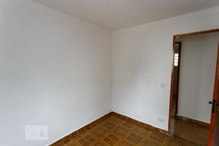 quarto 1 de apartamento para alugar com 2 quartos, 75m² em Parque Pinheiros, Taboão da Serra