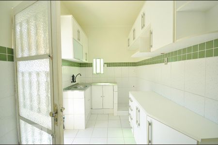 Casa para alugar com 60m², 2 quartos e sem vaga Casa para alugar com 60m², 2 quartos e sem vagaCozinha