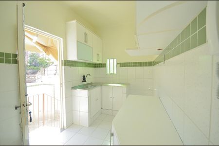 Casa para alugar com 60m², 2 quartos e sem vaga Casa para alugar com 60m², 2 quartos e sem vagaCozinha