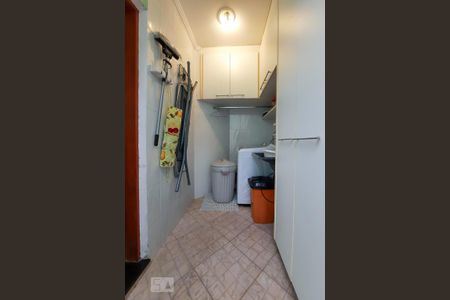 Casa à venda com 212m², 3 quartos e 2 vagas Casa à venda com 212m², 3 quartos e 2 vagasÁrea de Serviço